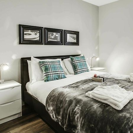 Approved Serviced Apartments Gorse Hill マンチェスター エクステリア 写真